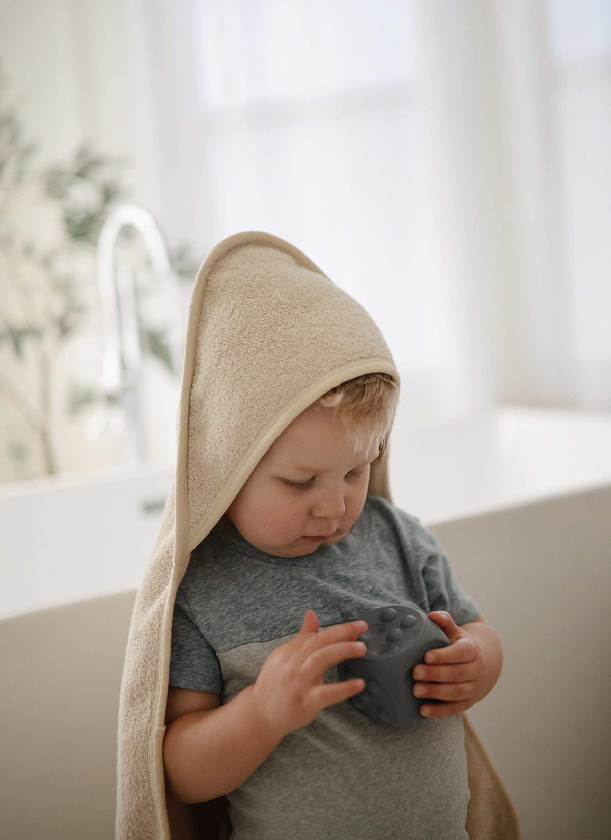 hooded towel (fog)