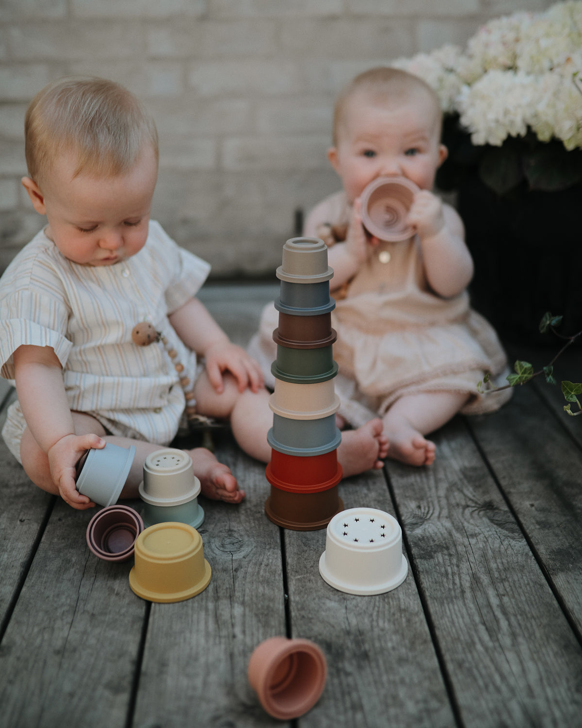 stacking cups